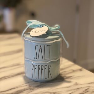 Rae Dunn light blue salt and pepper